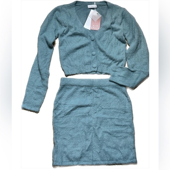 Air Space Green Mini Skirt & Crop Top Plush Set NWT - Picture 3 of 4